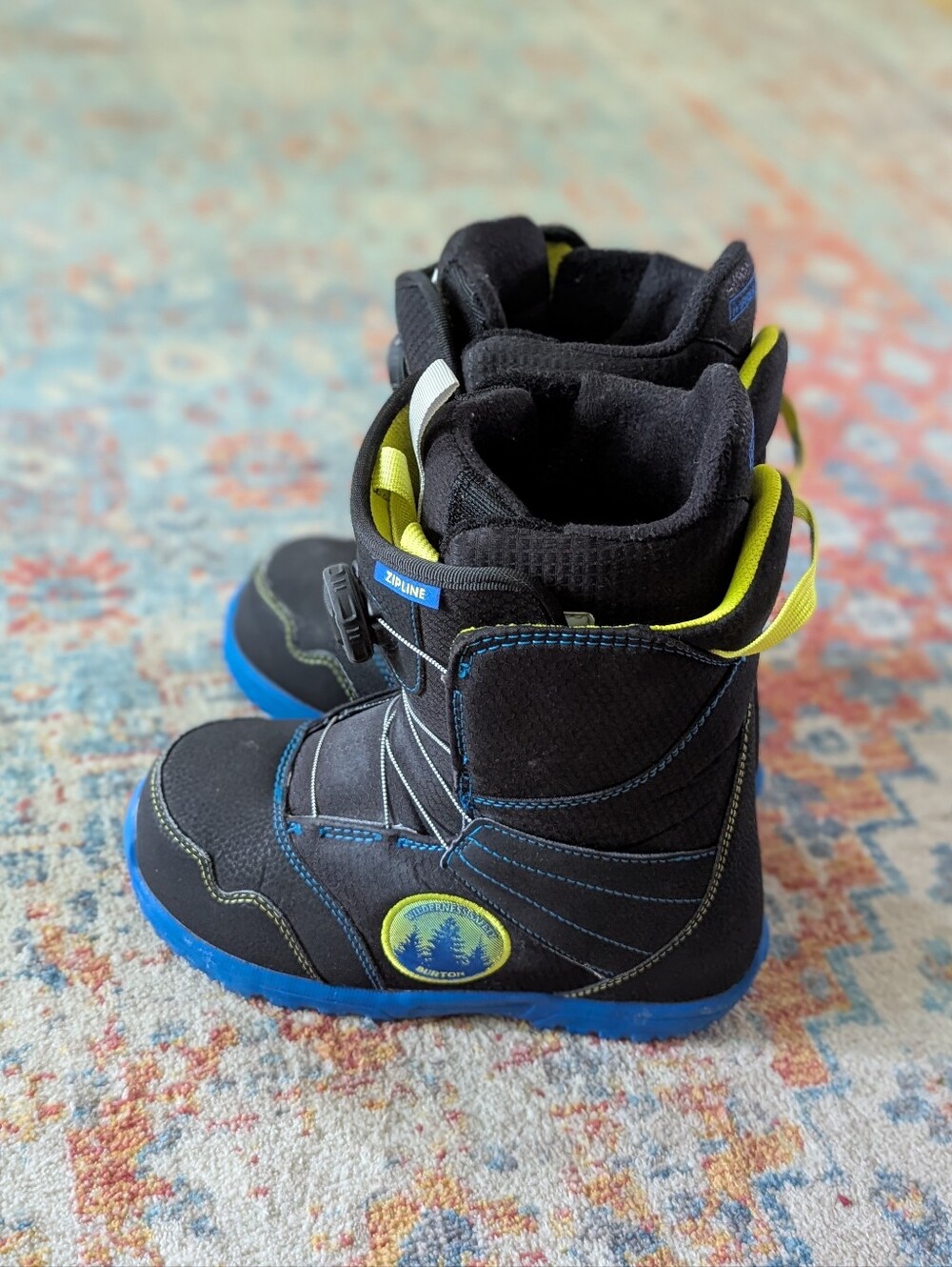 Burton Youth Zipline Boa Snowboard Boots Black Blue Size 5K US 5 Kids Unisex